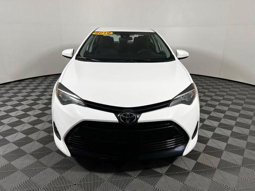 Super White 2019 Toyota Corolla LE