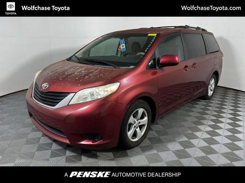 2011 Toyota Sienna LE