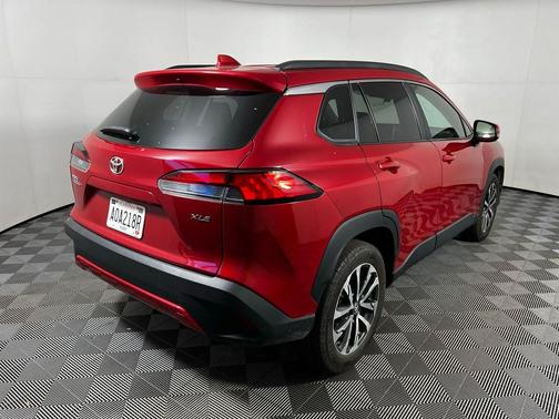 2024 Toyota Corolla Cross XLE