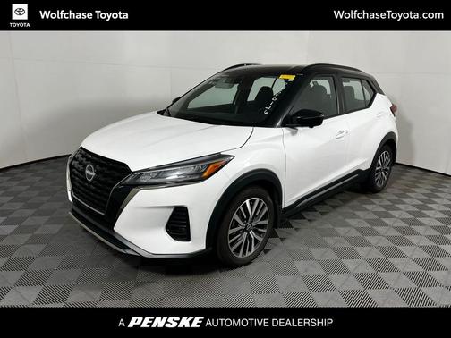 2023 Nissan Kicks SR