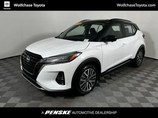 2023 Nissan Kicks SR