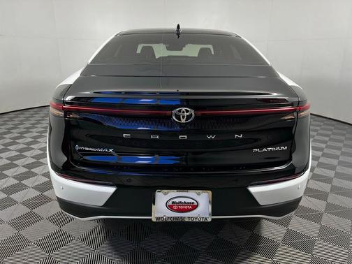 2026 Toyota Crown Platinum