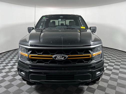 AGATE BLACK METALLIC 2025 Ford F-150 Tremor