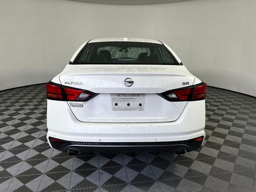 2020 Nissan Altima SR FWD