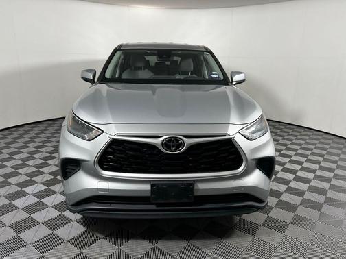 2022 Toyota Highlander L