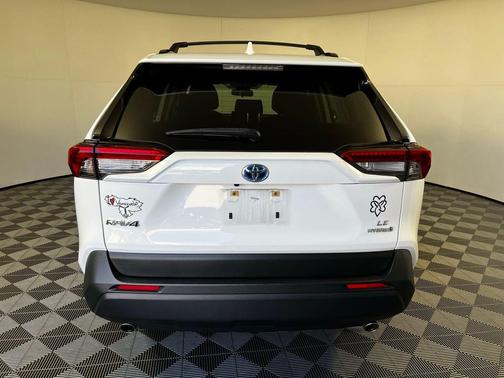 2022 Toyota RAV4 Hybrid LE