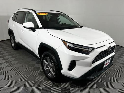 Ice Cap 2024 Toyota RAV4 XLE