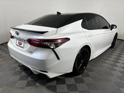 2024 Toyota Camry Hybrid SE