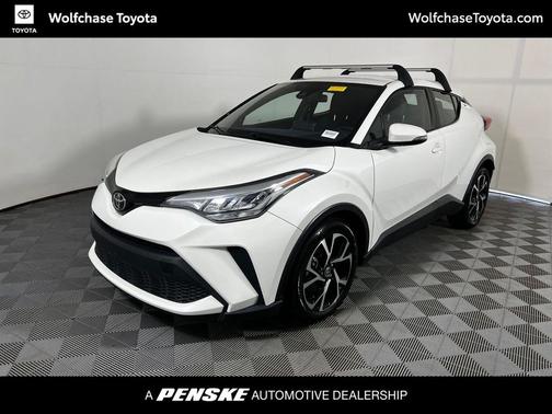 Blizzard Pearl 2021 Toyota C-HR XLE
