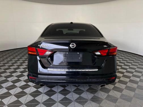 Super Black 2022 Nissan Altima 2.5 SL