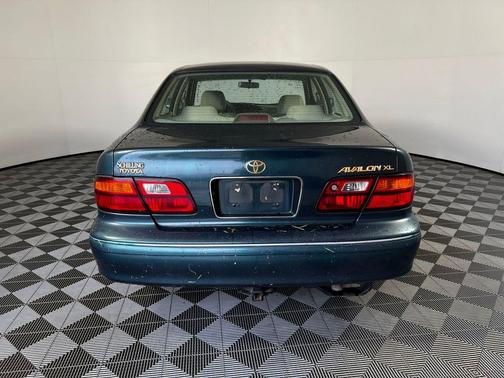 Classic Green Pearl 1999 Toyota Avalon XL