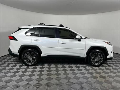 2025 Toyota RAV4 Hybrid XLE Premium