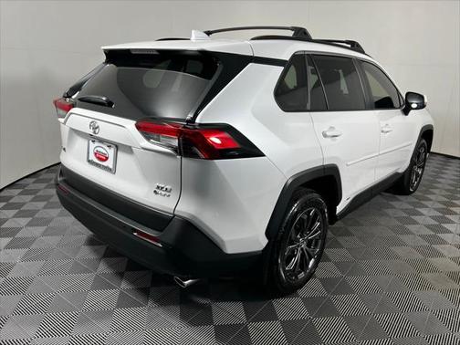 2025 Toyota RAV4 Hybrid XLE Premium