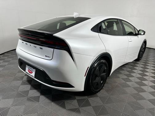 2023 Toyota Prius LE