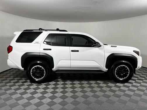 2025 Toyota 4Runner TRD Off Road