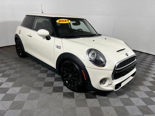 Pepper White 2021 MINI Hardtop Cooper S