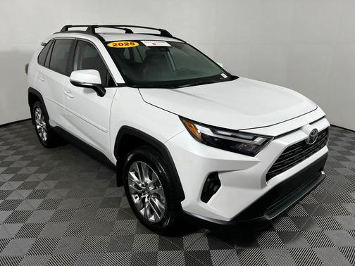 2025 Toyota RAV4 XLE Premium