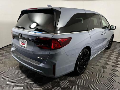 Crystal Black Pearl 2025 Honda Odyssey Sport-L