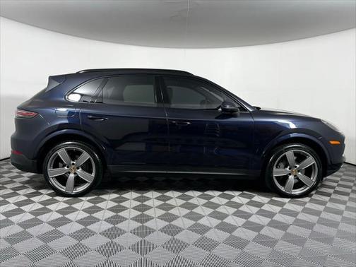 2023 Porsche Cayenne S