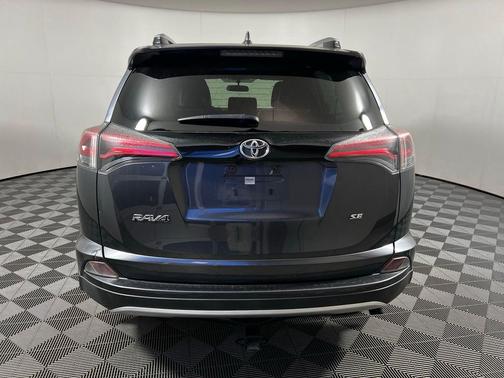 2016 Toyota RAV4 SE