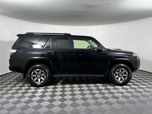 Midnight Black Metallic 2022 Toyota 4Runner TRD Off Road Premium