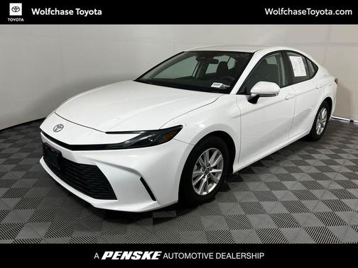 Ice Cap 2025 Toyota Camry LE