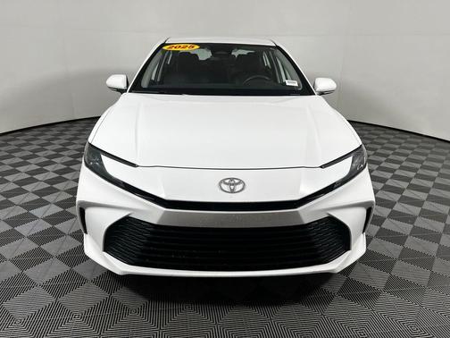 Ice Cap 2025 Toyota Camry LE