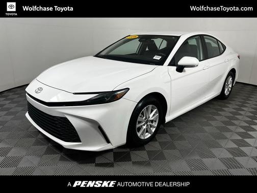 Ice Cap 2025 Toyota Camry LE