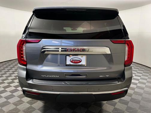 2022 GMC Yukon XL SLT