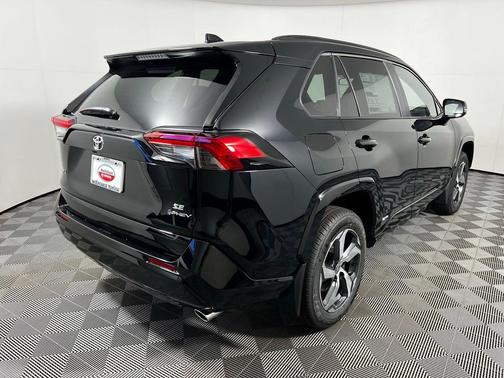 2025 Toyota RAV4 Hybrid SE