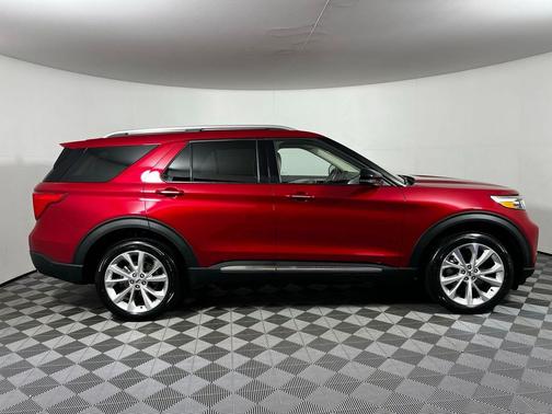 2022 Ford Explorer Platinum