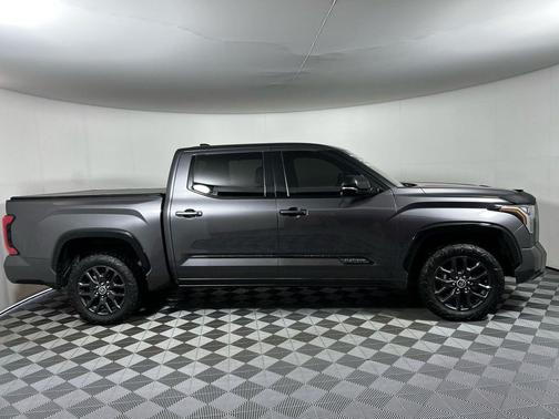 2022 Toyota Tundra Platinum