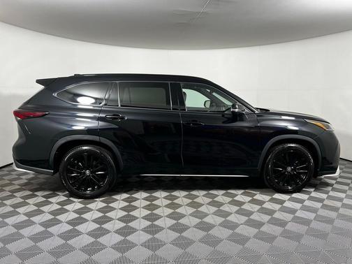 2024 Toyota Highlander XSE