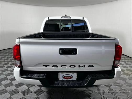 2022 Toyota Tacoma SR