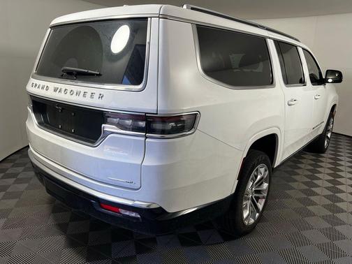 2023 Jeep Grand Wagoneer L Series II 4x4