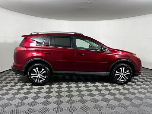 Ruby Flare Pearl 2018 Toyota RAV4 LE