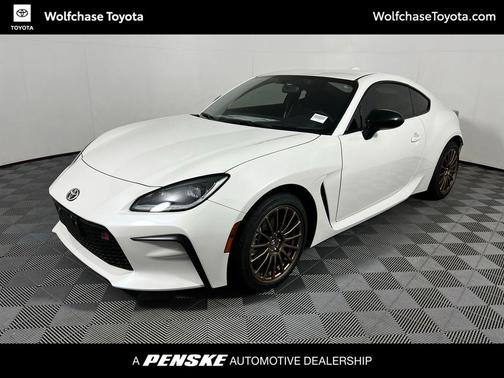 Halo 2025 Toyota GR86 Base Coupe