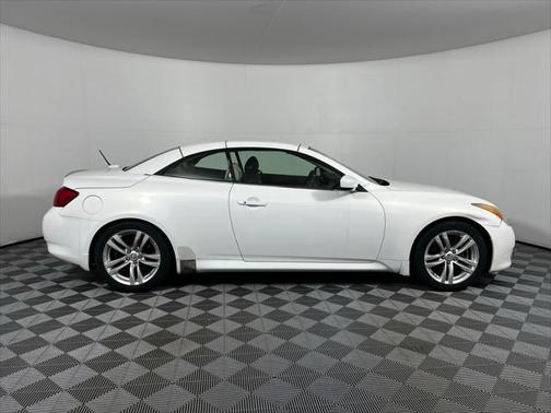 2010 INFINITI G37 Base