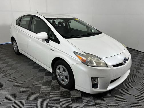 Blizzard Pearl 2010 Toyota Prius III