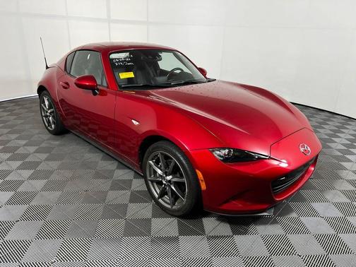 Soul Red Metallic 2017 Mazda MX-5 Miata RF Grand Touring