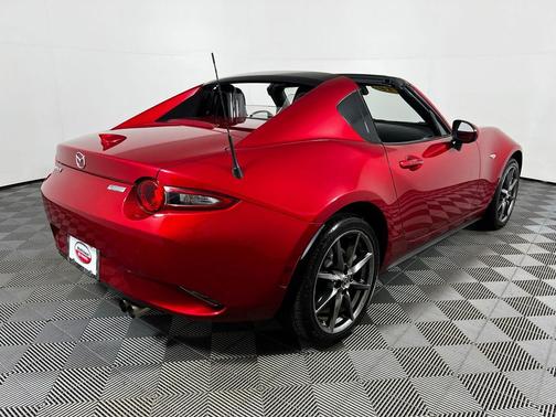 Soul Red Metallic 2017 Mazda MX-5 Miata RF Grand Touring