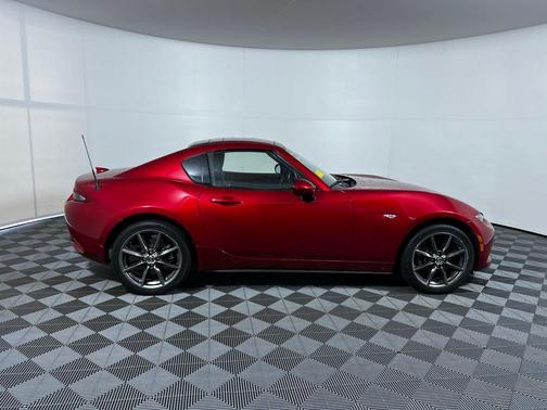 Soul Red Metallic 2017 Mazda MX-5 Miata RF Grand Touring