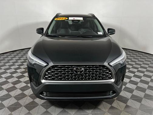 2024 Toyota Corolla Cross XLE