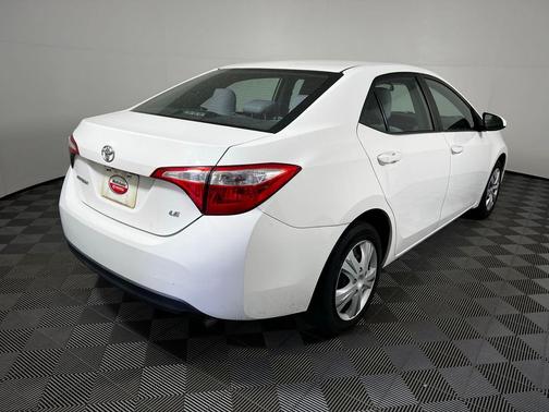 Super White 2016 Toyota Corolla LE