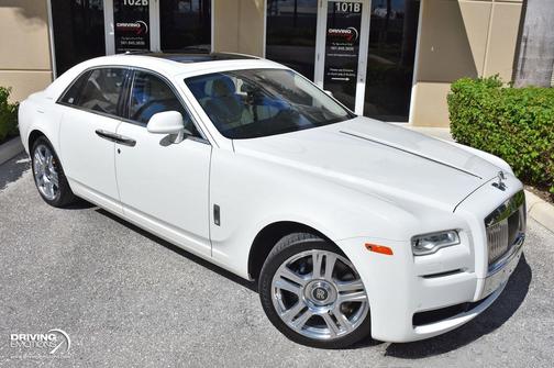 2015 Rolls-Royce Ghost WHITE/WHITE! PANO ROOF! PICNIC TABLES! CAMERA SYSTEM! $339K MSRP!!