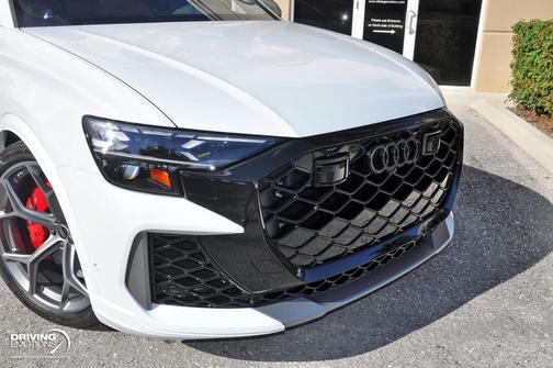 2025 Audi RS Q8 4.0T