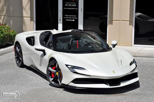 2024 Ferrari SF90 Spider BIANCO ITALIA 4 LAYER PAINT! CARBON FIBER! HIFI SOUND! LOW MILES!!