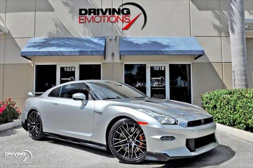 2024 Nissan GT-R Premium Dual-clutch 6-Speed Transmission