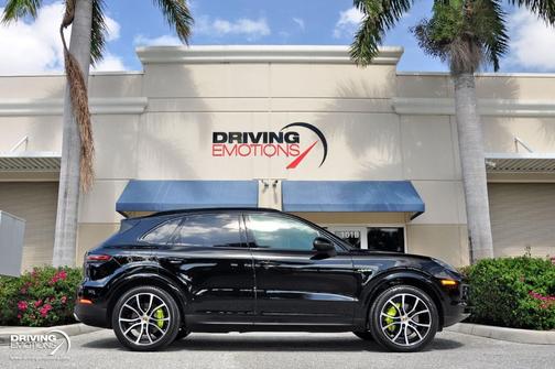 2021 Porsche Cayenne S