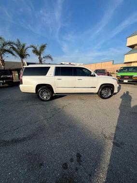 2017 Cadillac Escalade ESV Standard